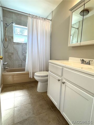 7 N Adams Street, Beverly Hills, FL 34465