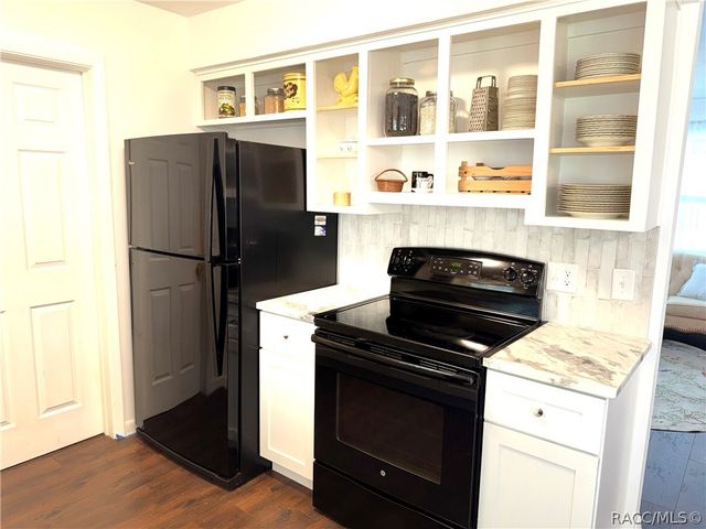 7 N Adams Street, Beverly Hills, FL 34465