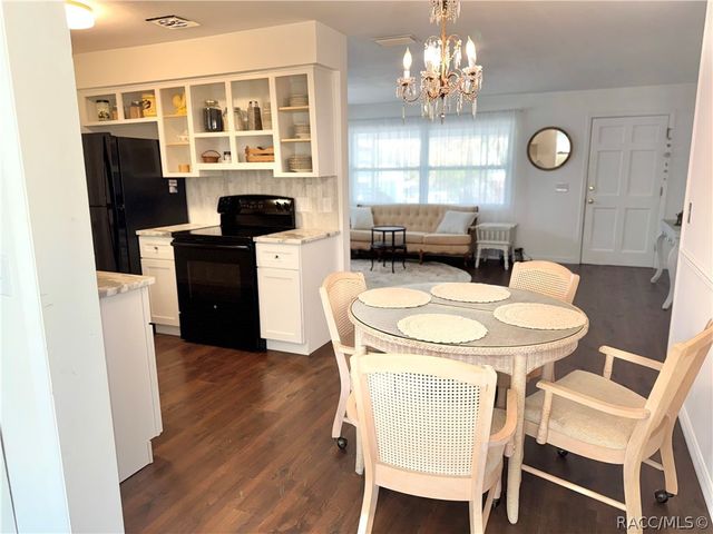 7 N Adams Street, Beverly Hills, FL 34465