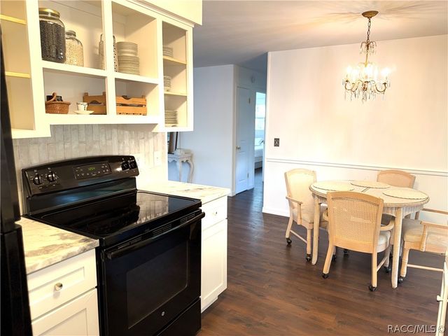 7 N Adams Street, Beverly Hills, FL 34465