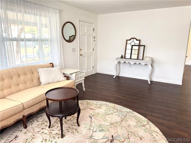 7 N Adams Street, Beverly Hills, FL 34465