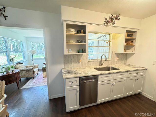 7 N Adams Street, Beverly Hills, FL 34465