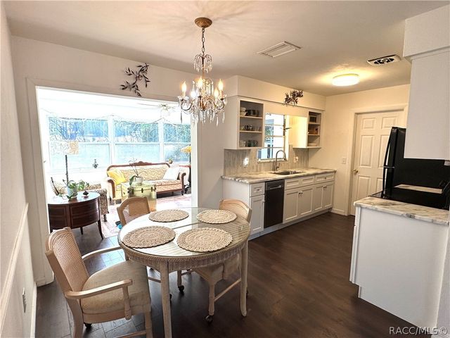 7 N Adams Street, Beverly Hills, FL 34465