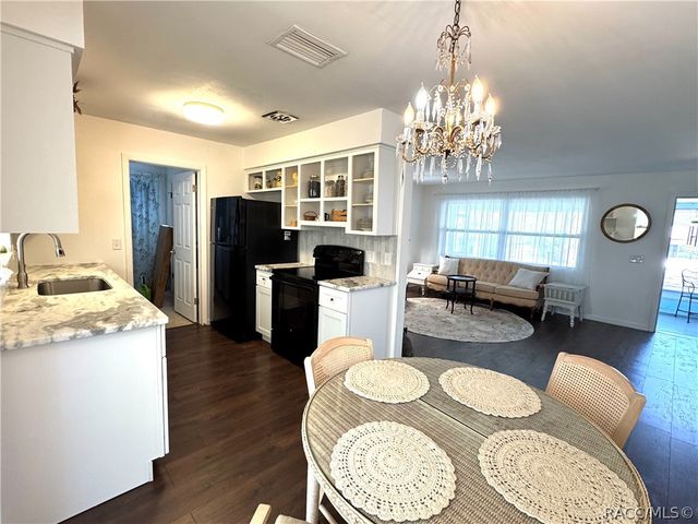 7 N Adams Street, Beverly Hills, FL 34465