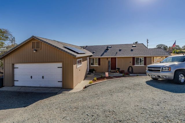 2321 Hartvickson Ln, Valley Springs, CA 95252