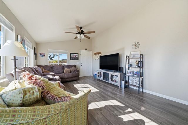 2321 Hartvickson Ln, Valley Springs, CA 95252