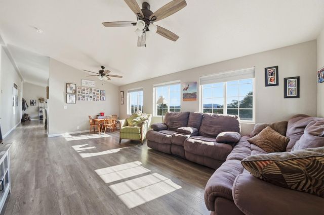 2321 Hartvickson Ln, Valley Springs, CA 95252