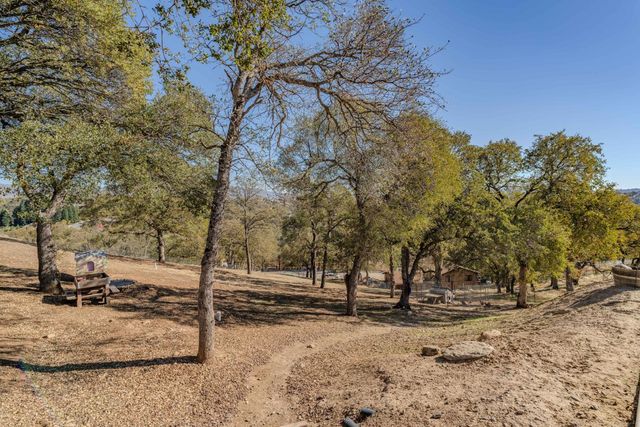 2321 Hartvickson Ln, Valley Springs, CA 95252