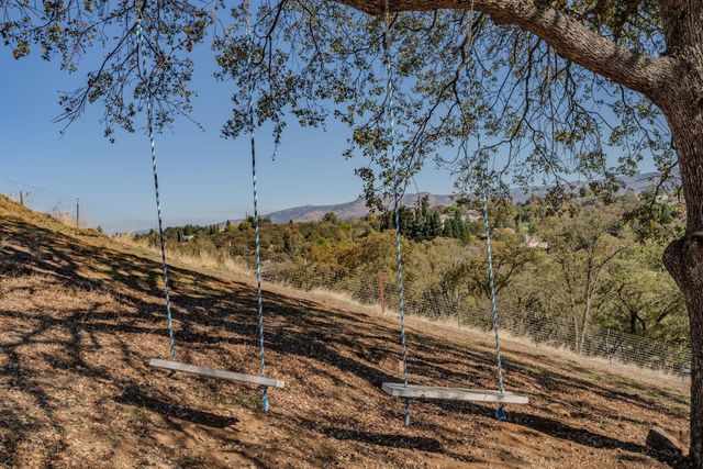 2321 Hartvickson Ln, Valley Springs, CA 95252