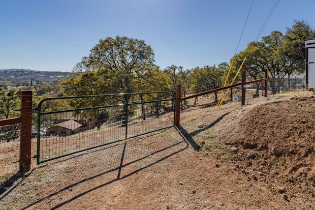 2321 Hartvickson Ln, Valley Springs, CA 95252