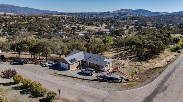 2321 Hartvickson Ln, Valley Springs, CA 95252