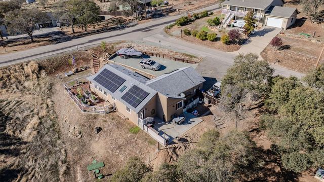 2321 Hartvickson Ln, Valley Springs, CA 95252