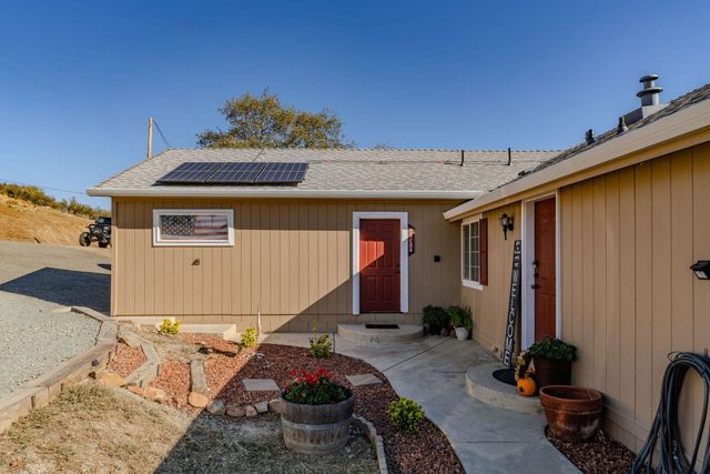 2321 Hartvickson Ln, Valley Springs, CA 95252