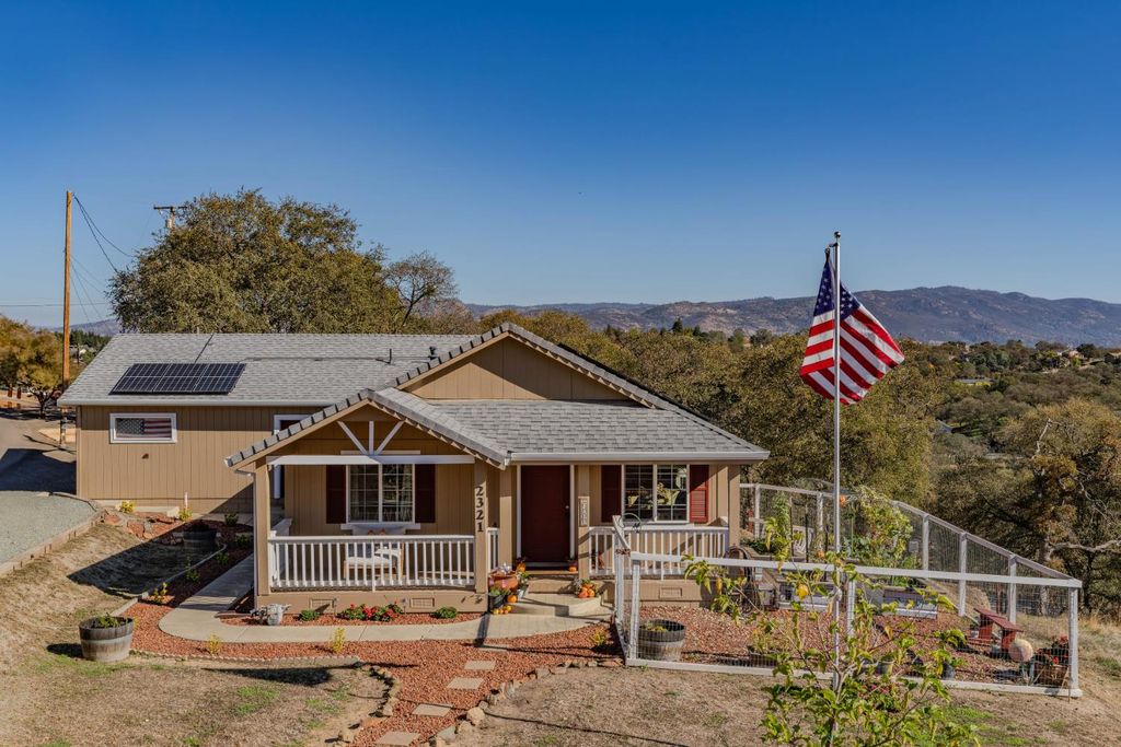 2321 Hartvickson Ln, Valley Springs, CA 95252