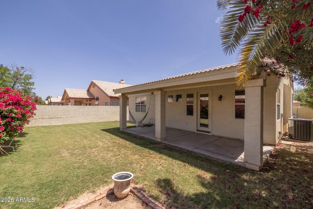 1068 W GLENMERE Drive, Chandler, AZ 85224