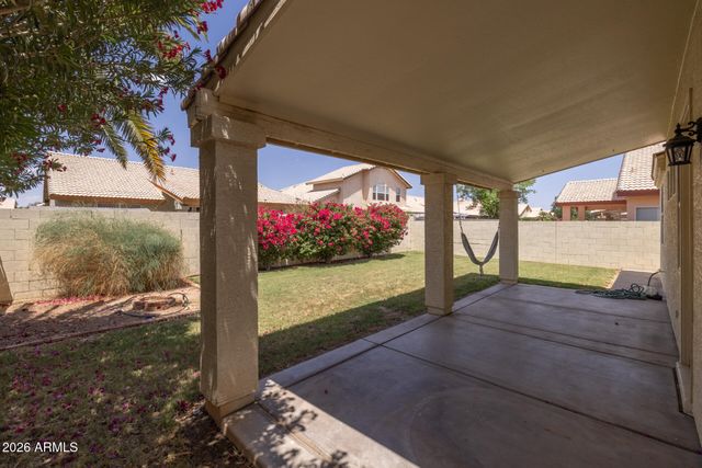 1068 W GLENMERE Drive, Chandler, AZ 85224