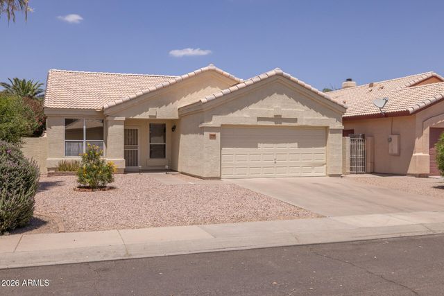 1068 W GLENMERE Drive, Chandler, AZ 85224