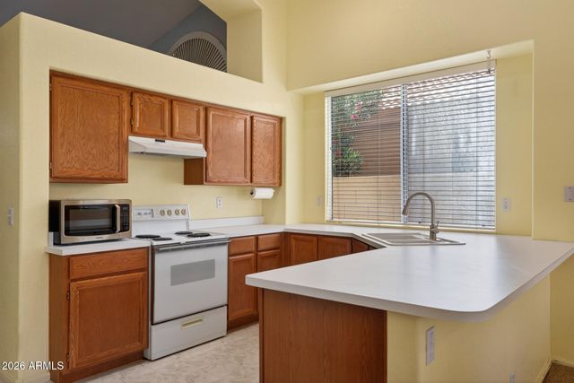1068 W GLENMERE Drive, Chandler, AZ 85224
