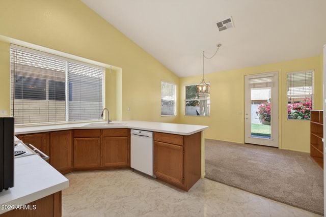 1068 W GLENMERE Drive, Chandler, AZ 85224