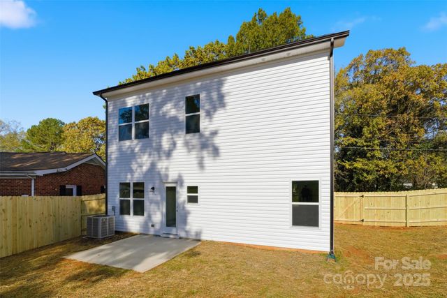 237 Gantt Street, Mooresville, NC 28115