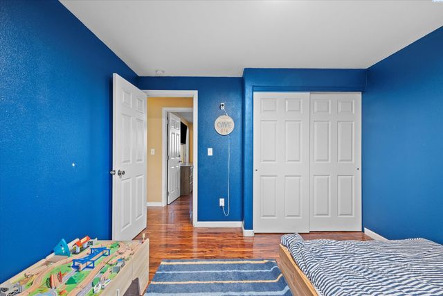 111 N Lincoln Ave, Kennewick, WA 99336