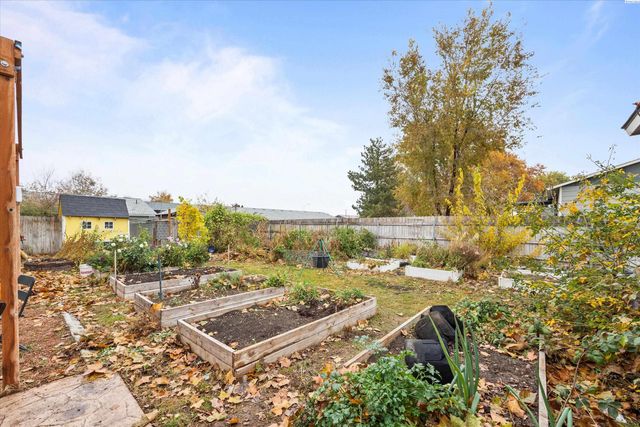 111 N Lincoln Ave, Kennewick, WA 99336