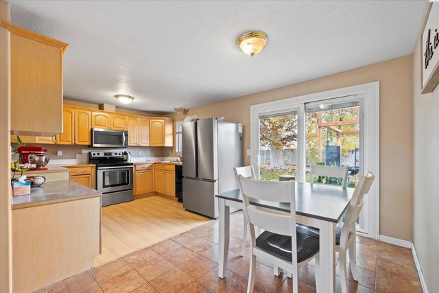 111 N Lincoln Ave, Kennewick, WA 99336