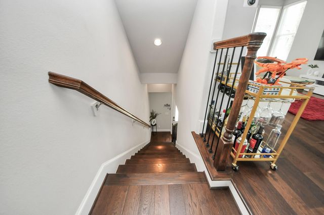 9614 Riddlewood Ln, Houston, TX 77025