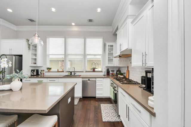 9614 Riddlewood Ln, Houston, TX 77025