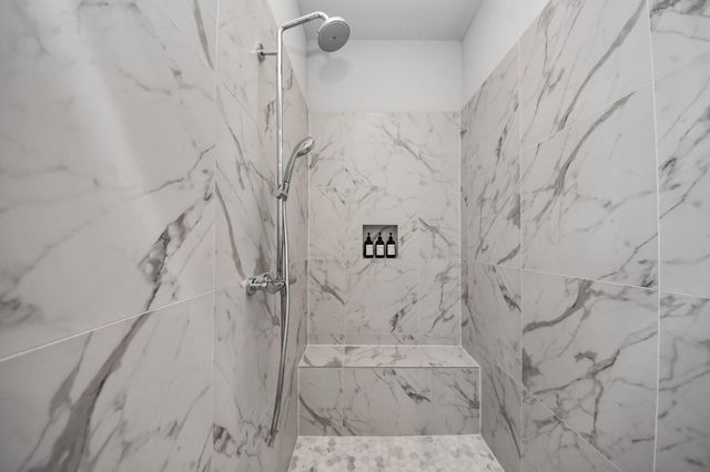 9614 Riddlewood Ln, Houston, TX 77025