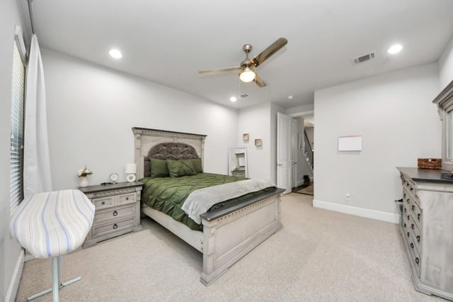 9614 Riddlewood Ln, Houston, TX 77025