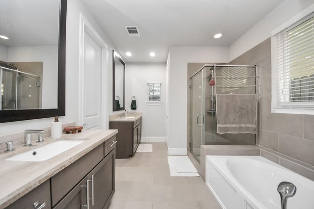 9614 Riddlewood Ln, Houston, TX 77025