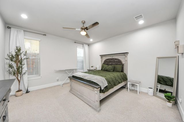 9614 Riddlewood Ln, Houston, TX 77025