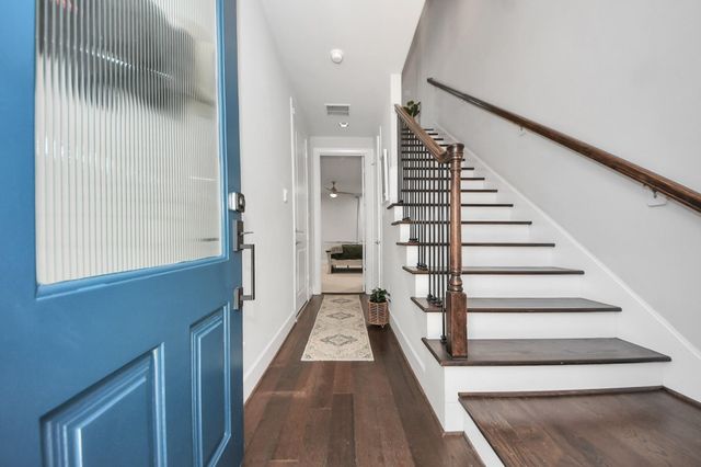 9614 Riddlewood Ln, Houston, TX 77025