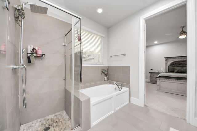 9614 Riddlewood Ln, Houston, TX 77025