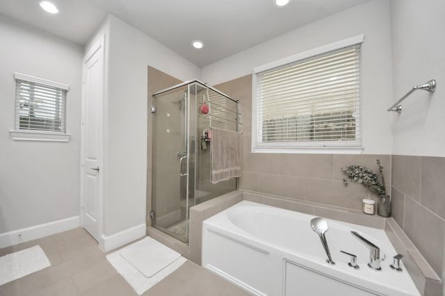 9614 Riddlewood Ln, Houston, TX 77025