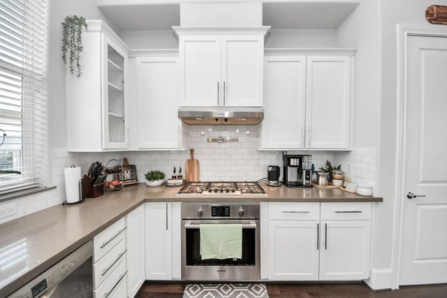 9614 Riddlewood Ln, Houston, TX 77025