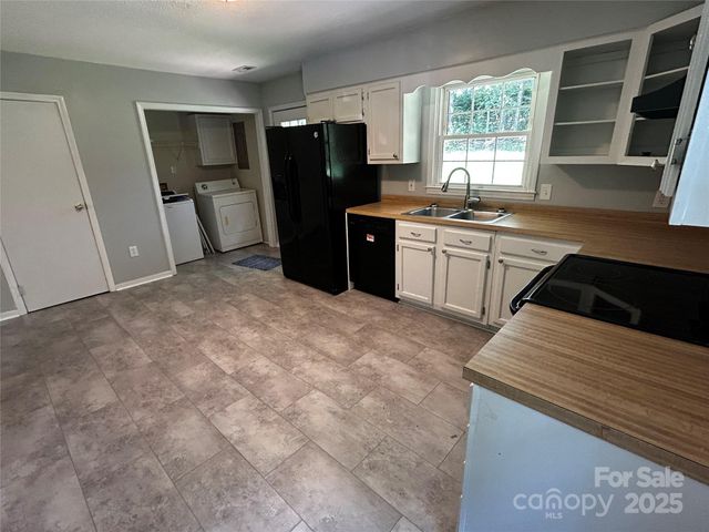 1568 Conway Court, Granite Falls, NC 28630