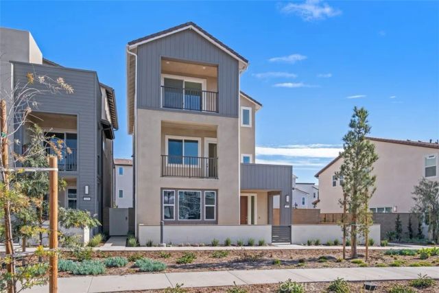 125 Seep, Irvine, CA 92618