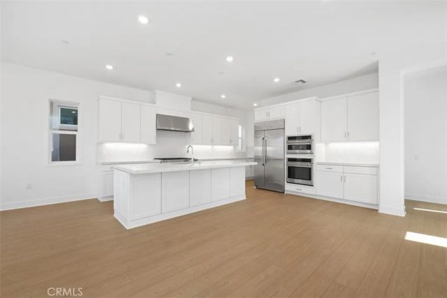 125 Seep, Irvine, CA 92618