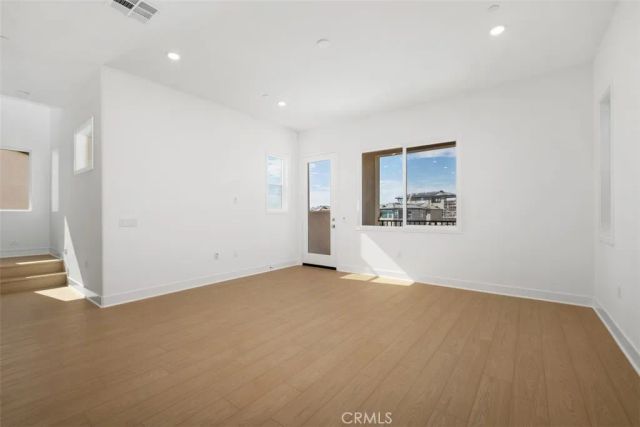 125 Seep, Irvine, CA 92618