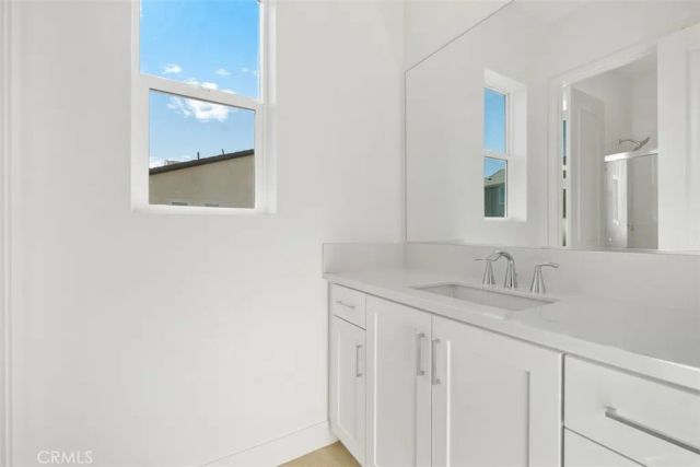 125 Seep, Irvine, CA 92618