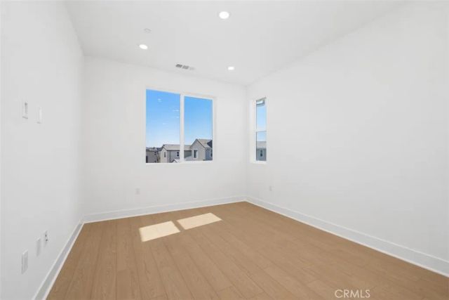 125 Seep, Irvine, CA 92618