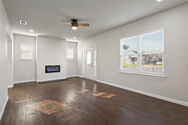 820 W College Street, Sherman, TX 75092