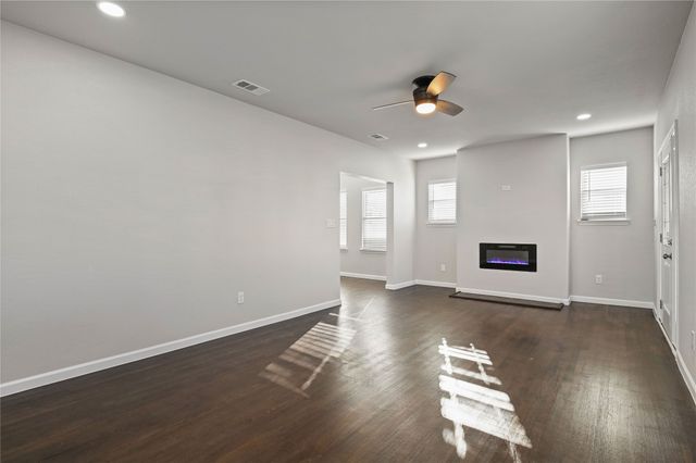 820 W College Street, Sherman, TX 75092