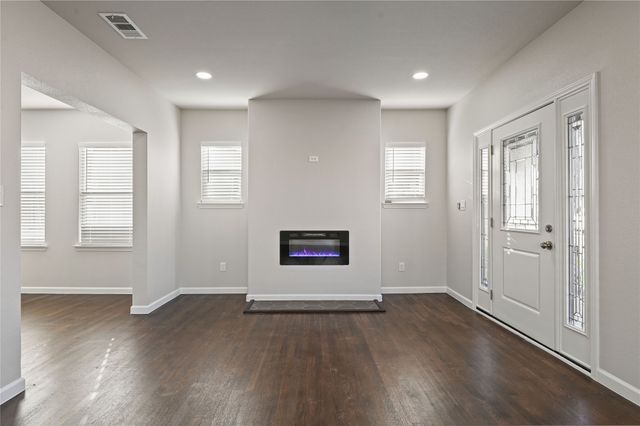 820 W College Street, Sherman, TX 75092