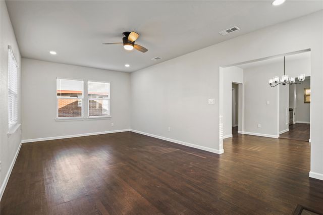 820 W College Street, Sherman, TX 75092