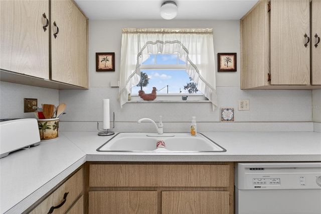 1607 COUNCIL DRIVE, Sun City Center, FL 33573