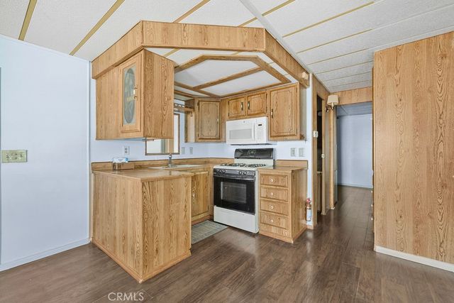 842 Acorn, San Jacinto, CA 92583