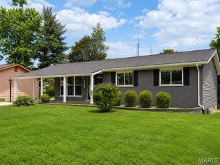 9515 Huron Drive, St Louis, MO 63132